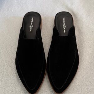 Treasure & Bond Men's Black Velvet Loafers